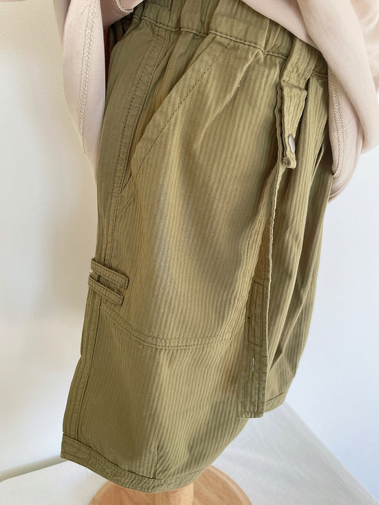 Boys‘ Army Green Cargo Shorts